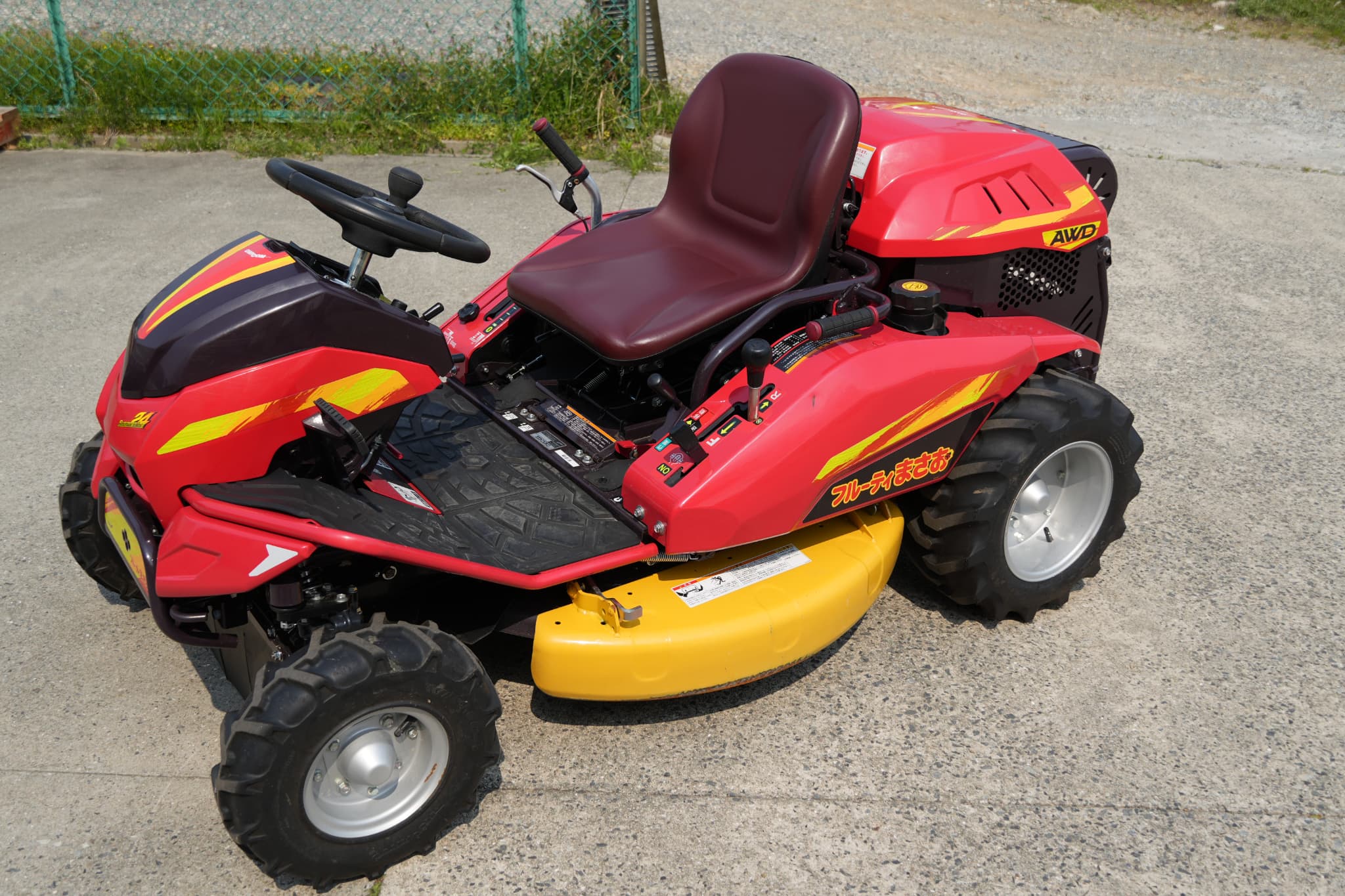 乗用草刈機の消耗部品はどれ？ 備えて安心！ メンテナンスキット『Dr.Egg』をご紹介